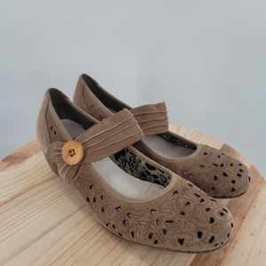 Rieker Antistress Mary Jane Heels Shoes Womens 40 Sz 9US Tan Laser Cut Leather